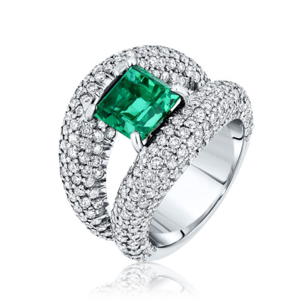 emerald and diamonds ring